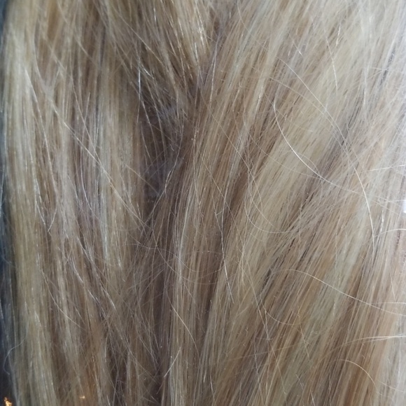 16 Inch 7 Piece Clip Set - Straight Hair - Picture 4 of 6